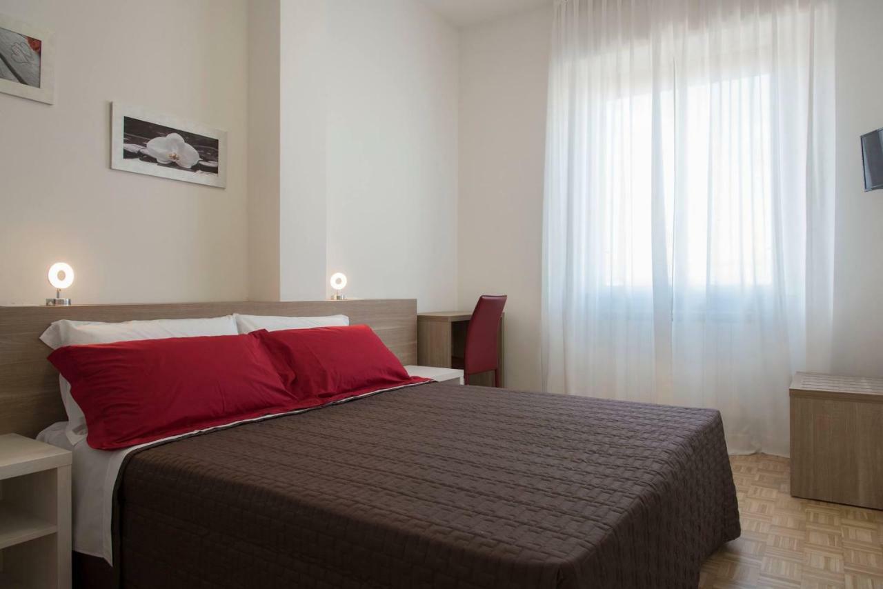 Bed and Breakfast A Due Passi Dal Cielo Jesi Esterno foto
